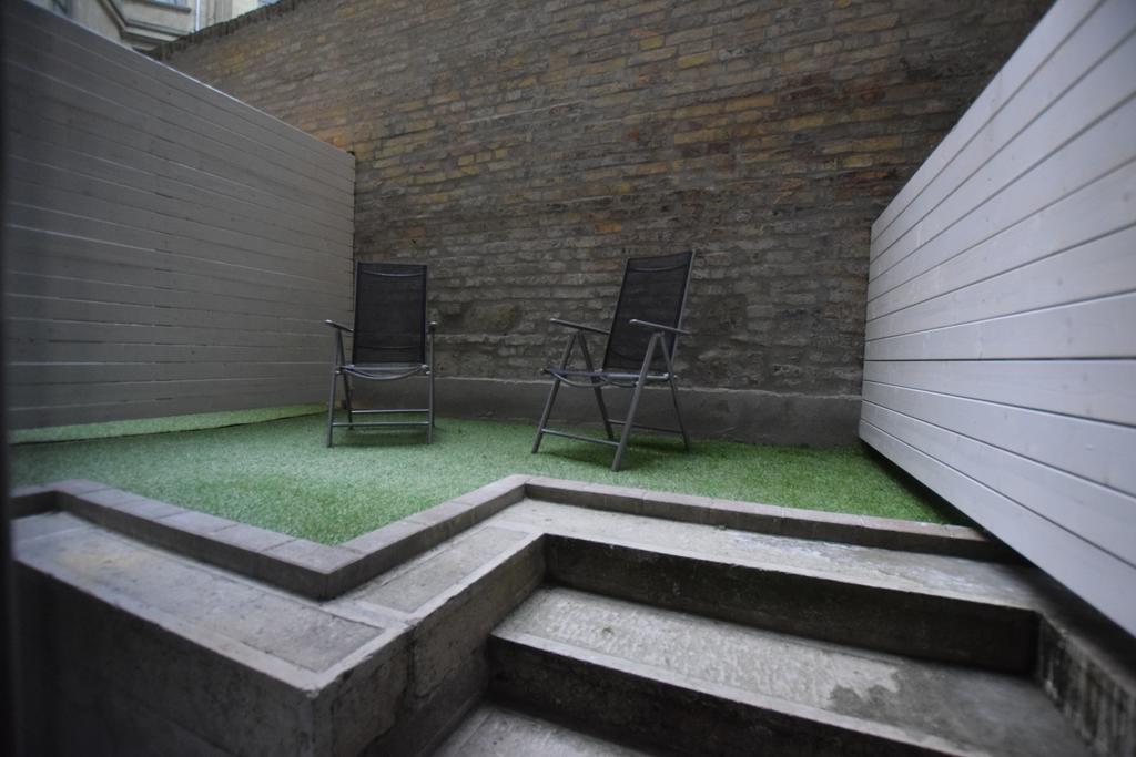 Binder-Home Stylish Studios Budapest/Parliament Exterior photo